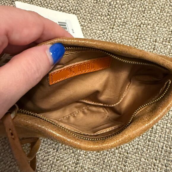 HOBO Buffed Leather Bodhi Sling In Whiskey NWT